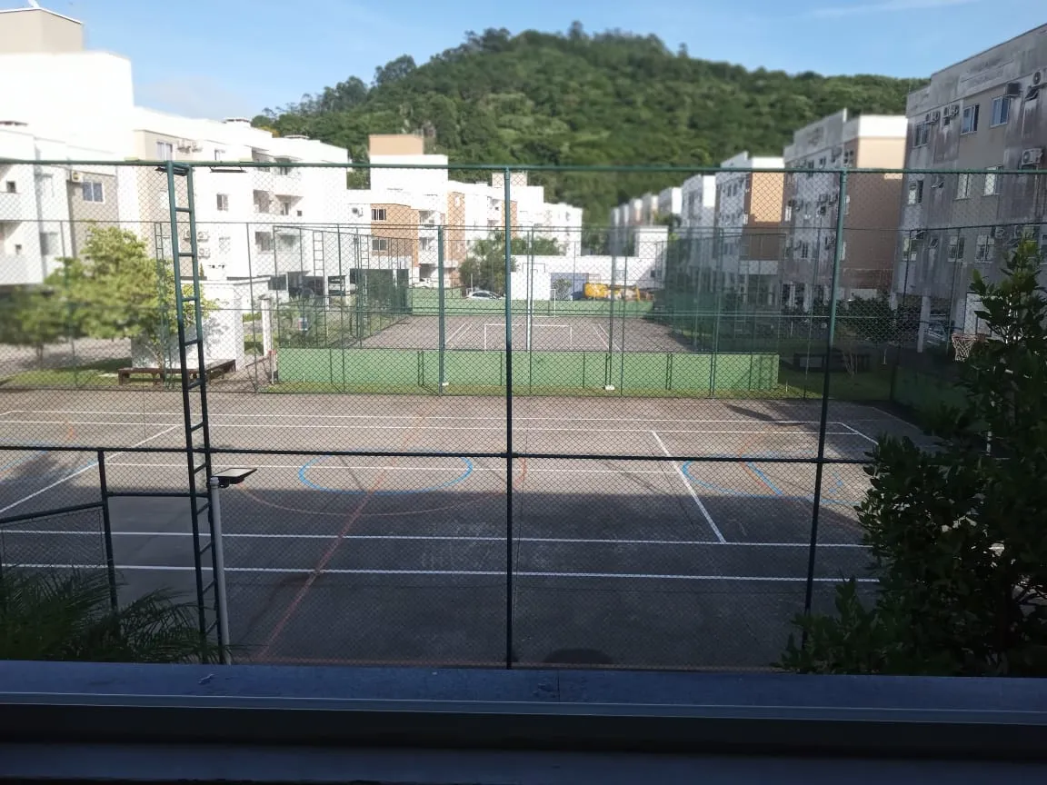 Imagem Apartamento semi-mobiliado à venda próximo às praias de Canasvieiras