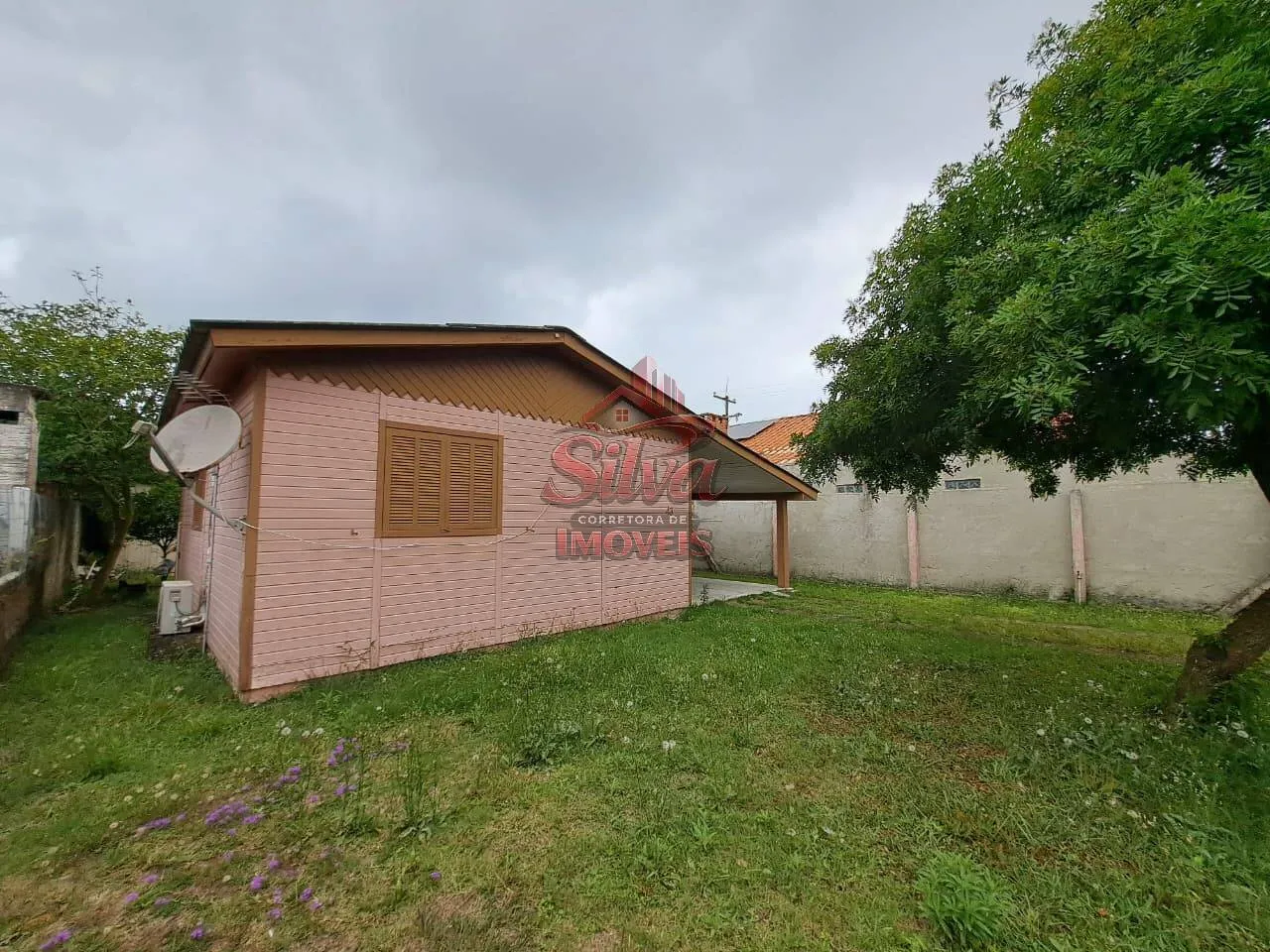 Imagem Casa 3 dormitórios com pátio cercado em Presidente