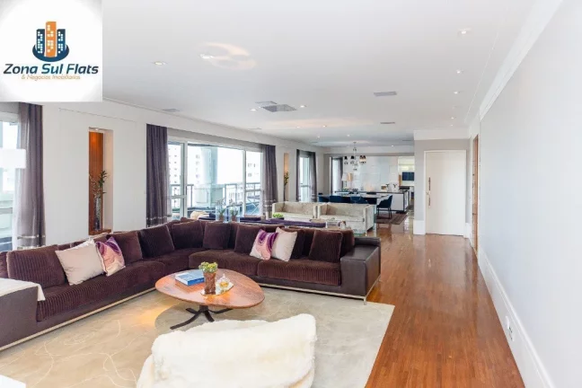 Imagem Apartamento Alto Padrão à Venda Em Moema Com 4 Suítes e 5 Vagas