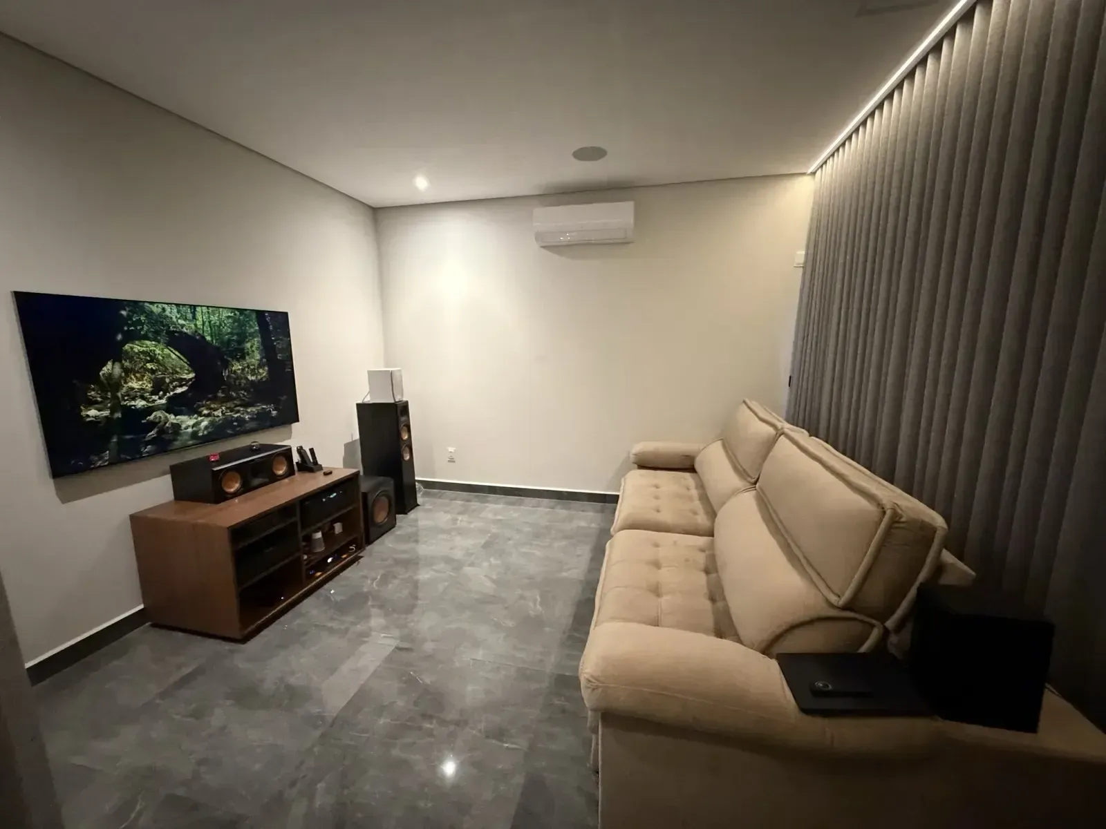 Imagem Casa de Condomínio com 4 Quartos à Venda ou Locação, 350 metros em Residencial dos Lagos - Itupeva
