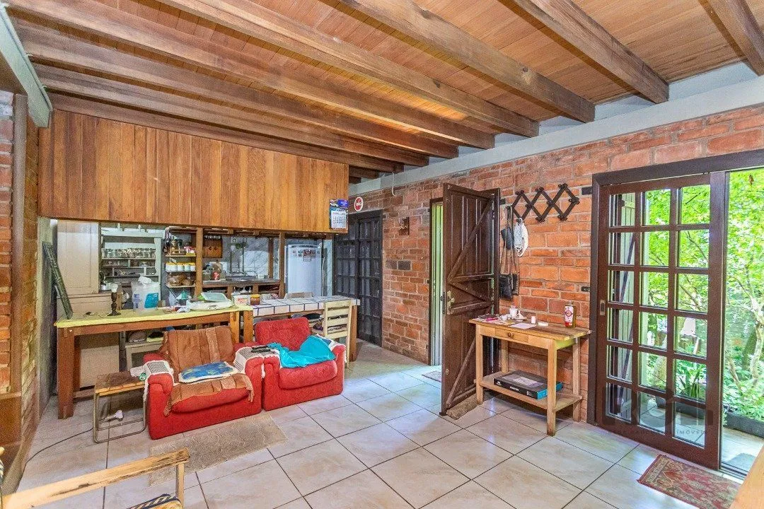 Imagem Casa 4 dormitórios, Altos da Vila Nova, Zona Sul, Porto Alegre.