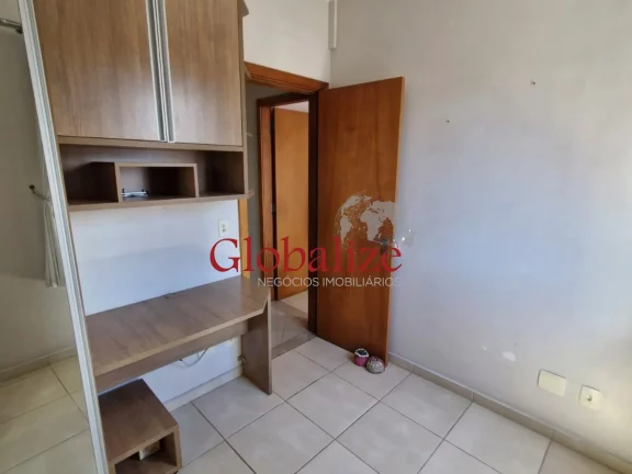 Imagem Apartamento com 3 quartos, 1 suíte e duas vagas de garagem no coração da Pompeia, em Santos. Valor R$ 1.120.000,00.