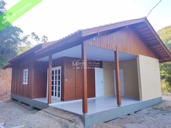 Imagem Sítio a VENDA, com casa a beira de riacho, em Nova Trento Distância da cidade de 13Km, de fácil acesso. De área com 5.000m² com escritura,
