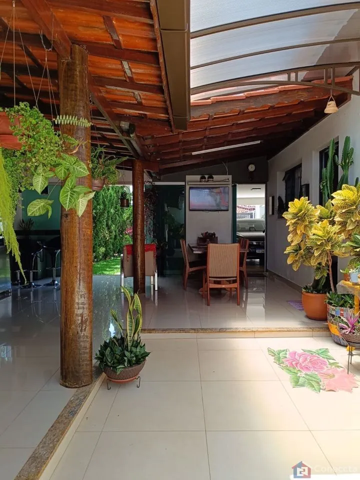 Imagem Casa à venda, 193 m² por R$ 950.000,00 - Valparaíso - Patos de Minas/MG