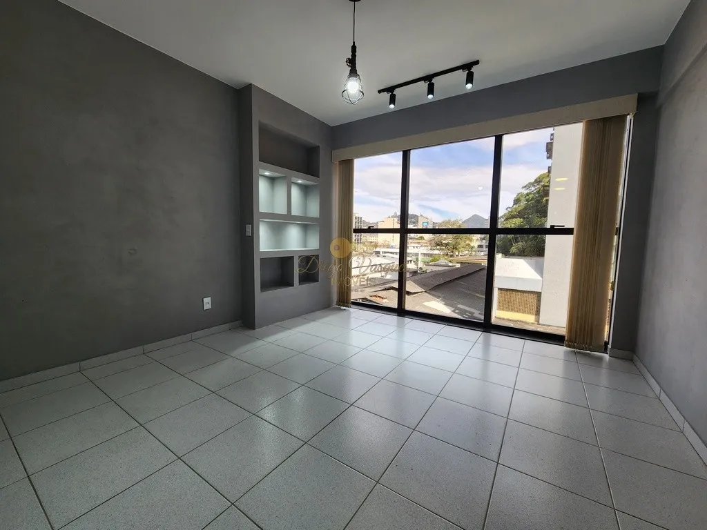 Imagem Sala Comercial para Locação em Teresópolis / RJ no bairro Várzea