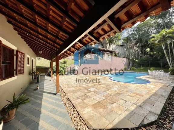Foto do imóvel Casa de Luxo na Chácara dos Lagos Granja Viana em Rua México