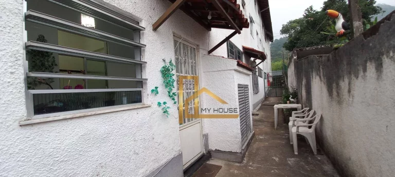 Imagem Apartamento com 2 Quartos ao Lado da Unifeso no bairro do Alto em Teresópolis-RJ
