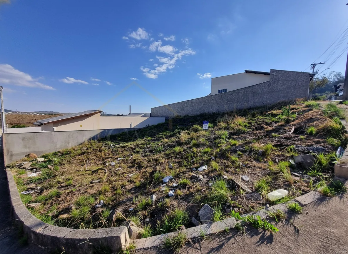 Imagem Terreno 342 m² à venda em Loteamento Residencial Tiradentes, Poços de Caldas