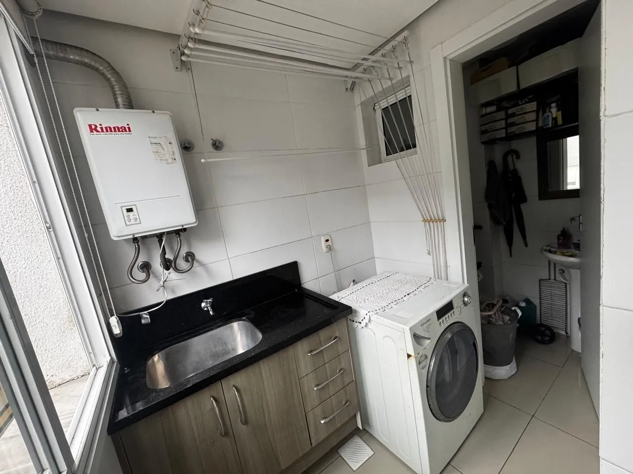 Imagem Apartamento semimobiliado à venda no bairro Santana, Porto Alegre