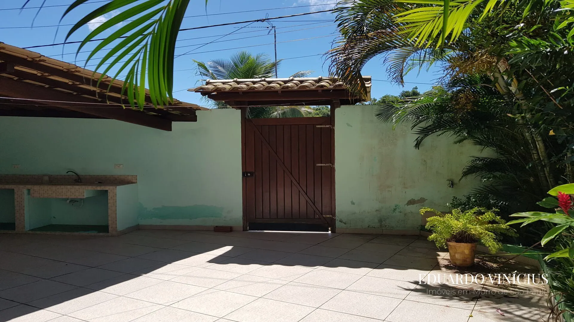 Imagem Casa de Alto Padrão com 5 suítes e Vista Mar à venda na Gamboa