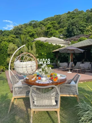 Imagem Casa de Luxo em Condomínio no Recreio dos Bandeirantes - 5 quartos, 5 suítes, 4 salas, 6 banheiros, 5 vagas de garagem - Rio de Janeiro-RJ.