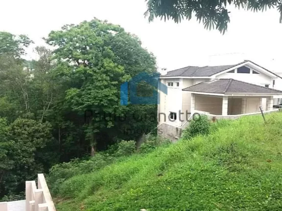 Foto do imóvel Lote à Venda no Condomínio Golf Village Granja Viana em Alameda Turmalina