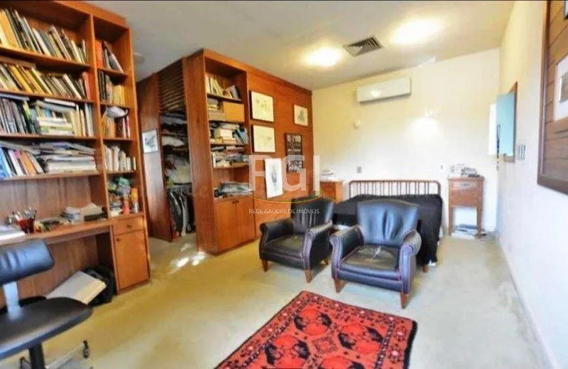 Imagem Casa para Venda - 276m², 3 dormitórios, sendo 1 suites, 5 vagas - Medianeira