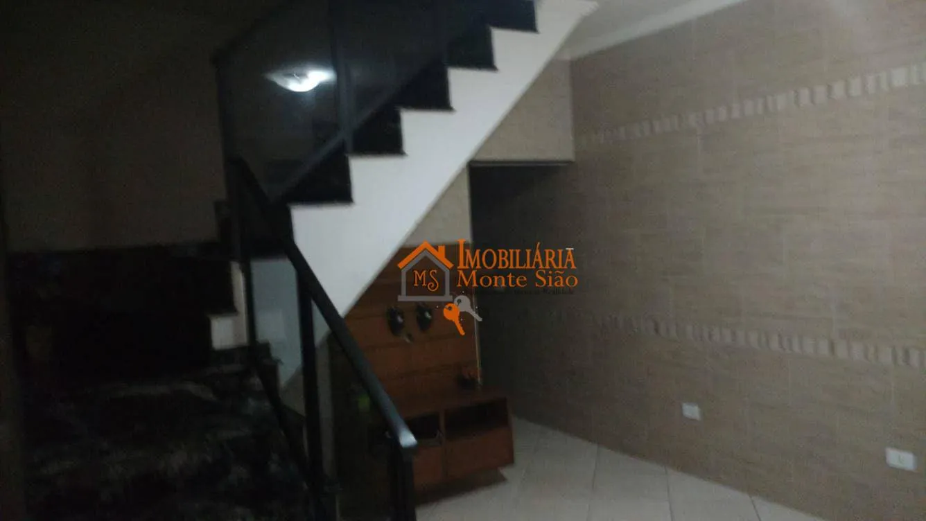 Imagem Sobrado com 3 dormitórios à venda, 203 m² por R$ 700.000,00 - Jardim São João - Guarulhos/SP