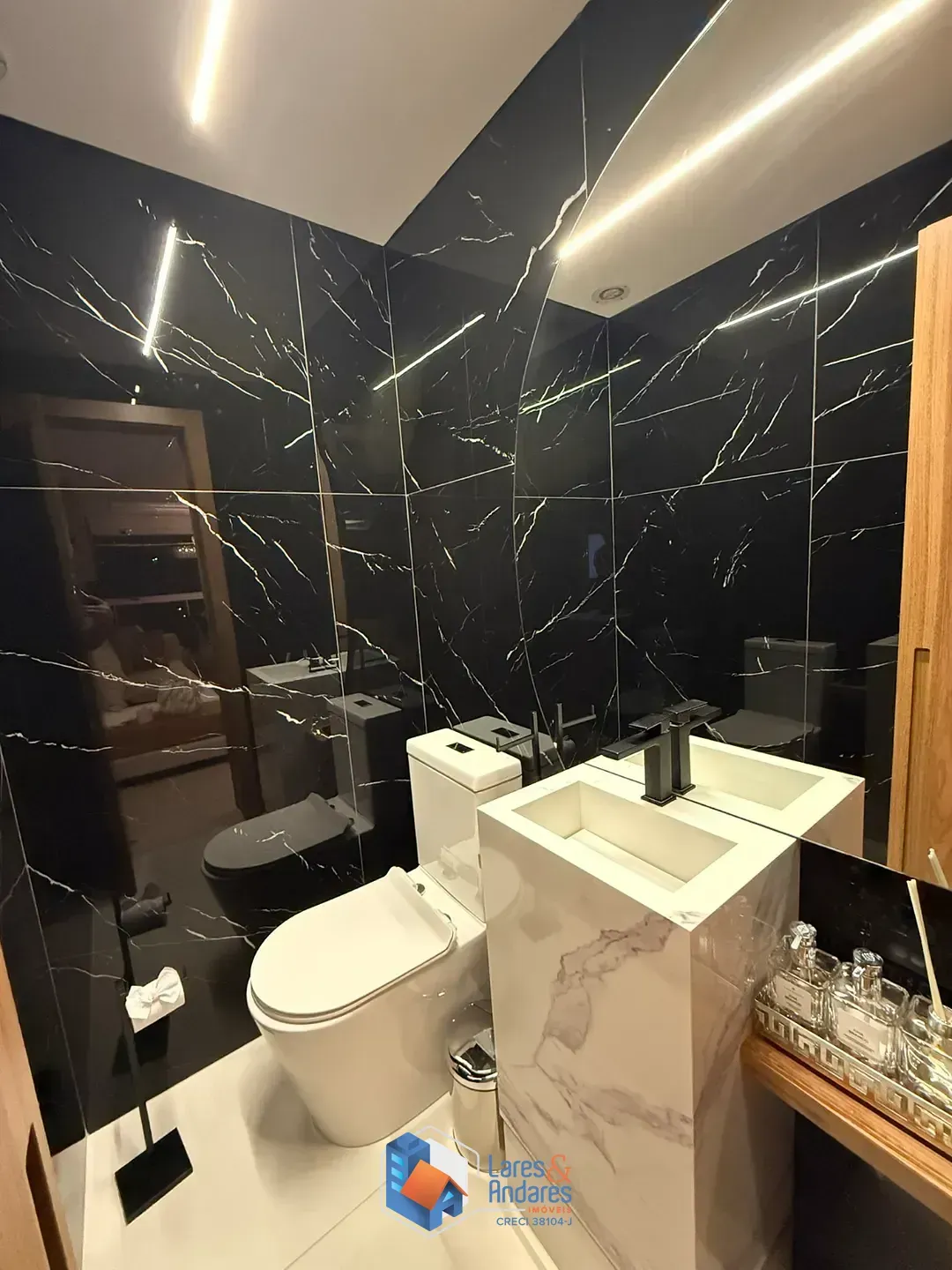 Imagem Apartamento para venda em Santana com 3 quartos, sendo 2 suítes, 196m²