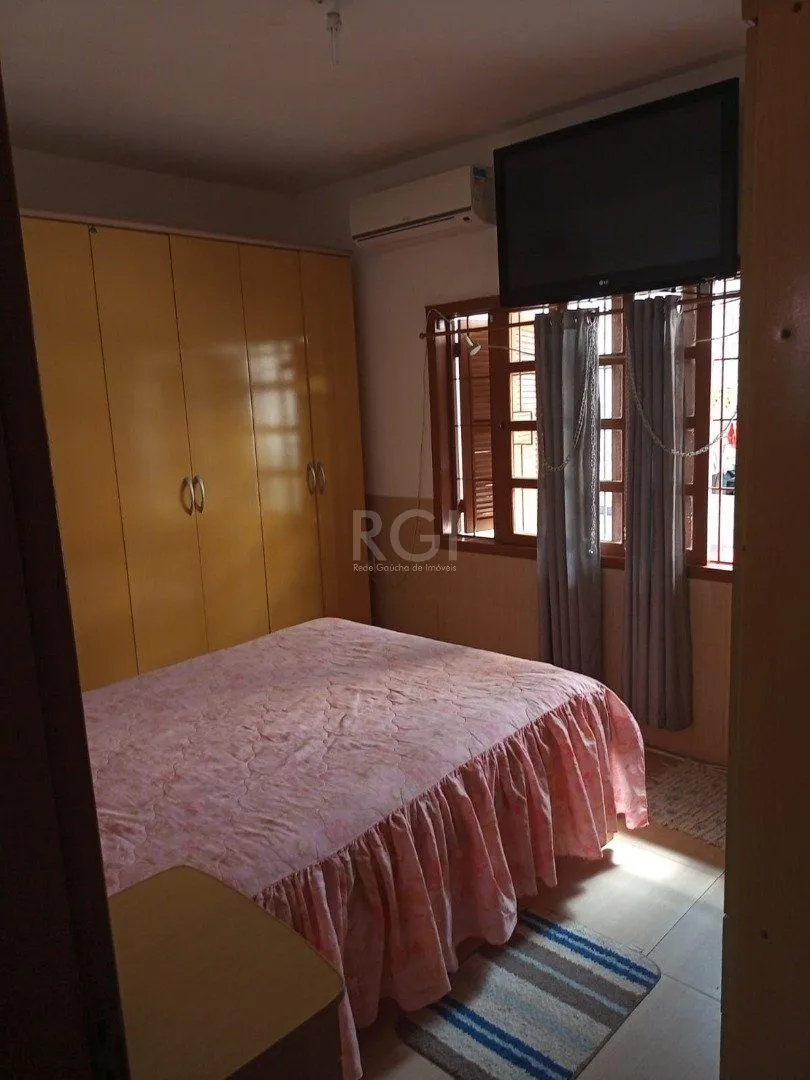 Imagem Casa para Venda - 180m², 3 dormitórios, sendo 1 suites, 2 vagas - Vila Nova