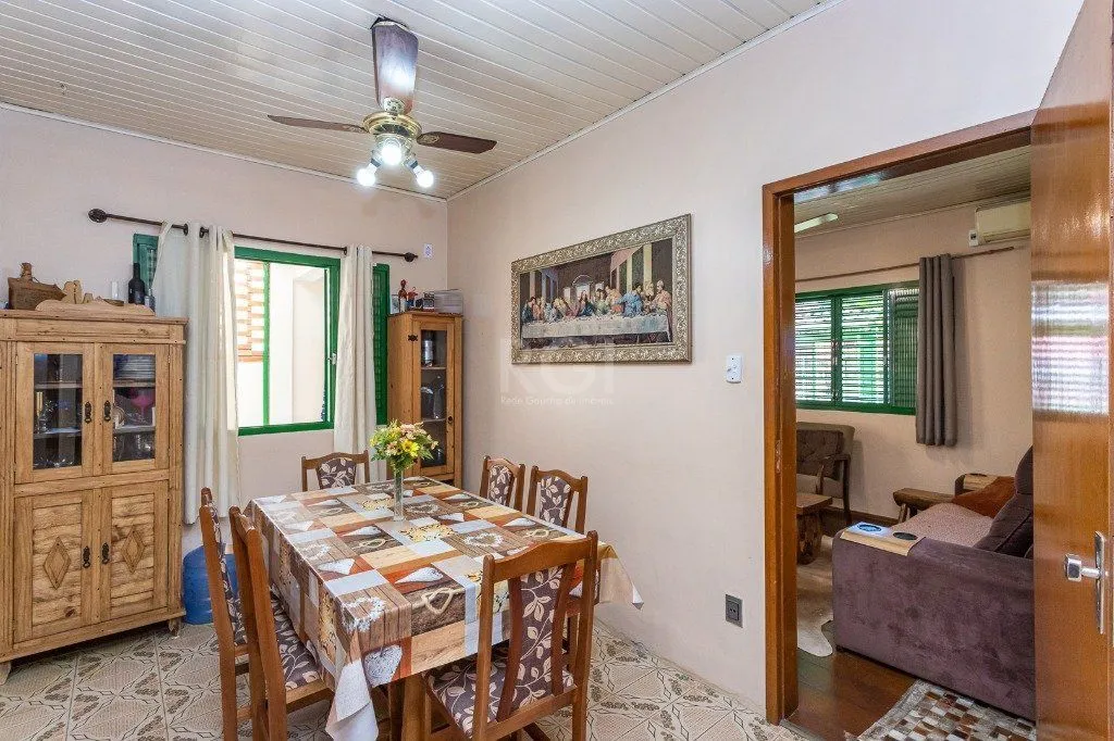 Imagem Casa para Venda - 143.32m², 3 dormitórios, sendo 1 suites, 5 vagas - Parque Santa Fé