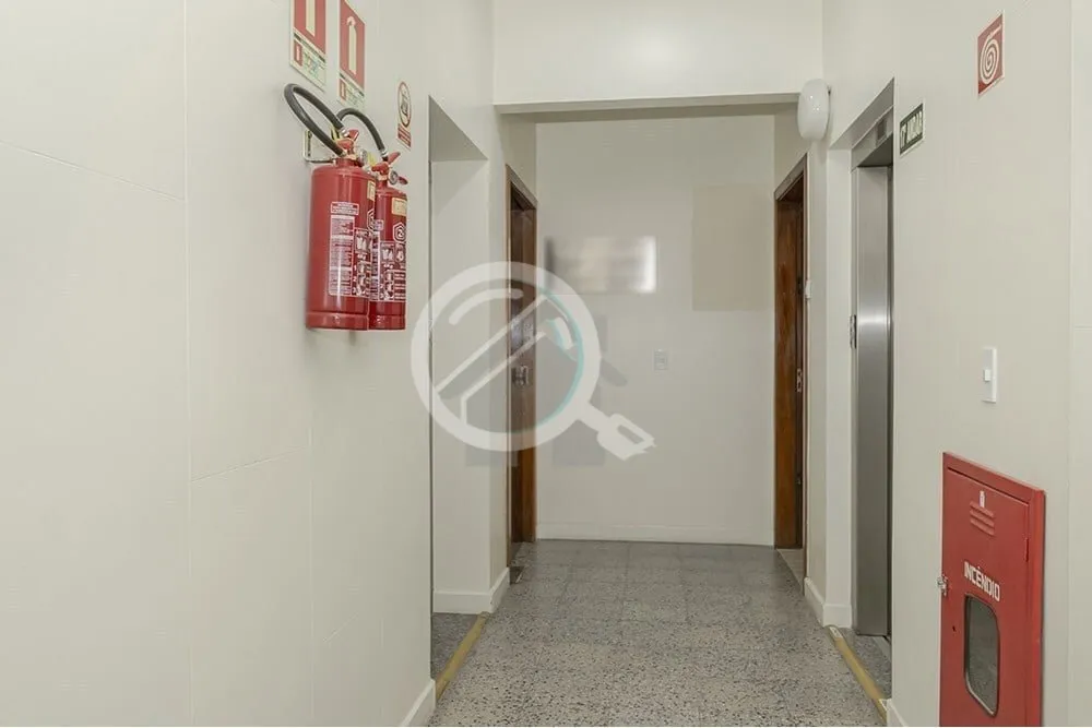 Imagem Disponível para venda uma excelente sala comercial localizada na Rua dos Andradas, no coração do ...