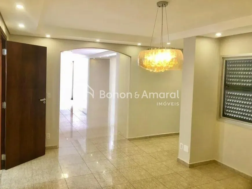 Imagem Apartamento de Alto Padrão à Venda no Cambuí - 330 m² com 4 Quartos e Lazer Completo