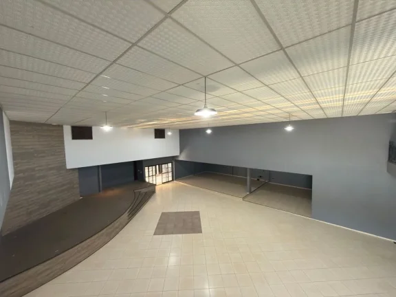 Imagem Imóvel Comercial com 1.230 m² Construídos | Frente para Duas Ruas