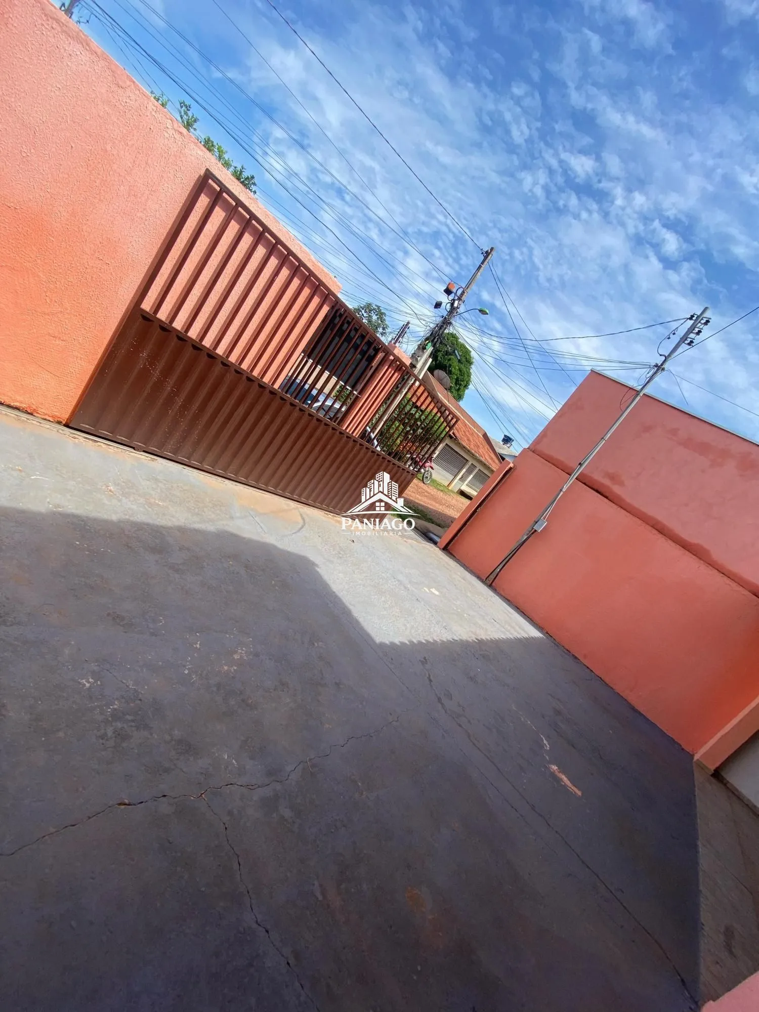 Imagem CASA A VENDA COM 3/4 SENDO UM SUITE NO BAIRRO PARQUE CUIABA
