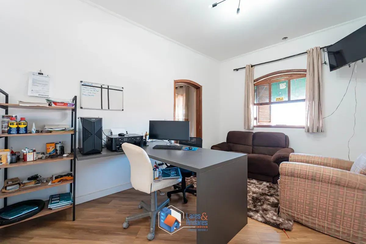 Imagem Casa para venda em Cidade Domitila com 3 quartos, sendo 1 suíte, 473m²