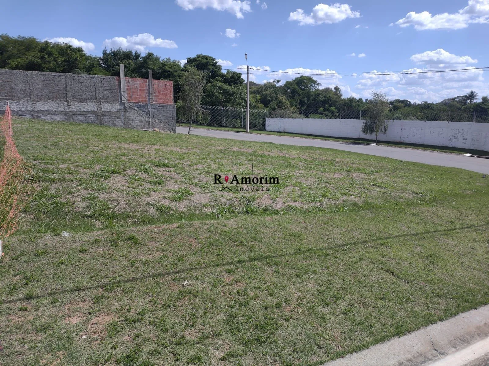 Imagem Lote plano a venda no Condominio Garden Ville em Itu