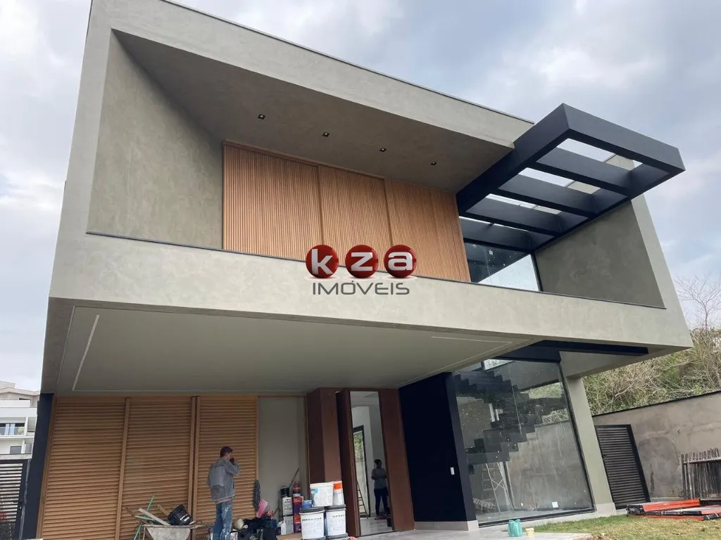 Imagem Maravilhoso sobrado a venda em Valinhos-SP, Reserva do Itamaracá: 3 suítes, 3 salas, elevador, piscina e 4 vagas de garagem, 330m².