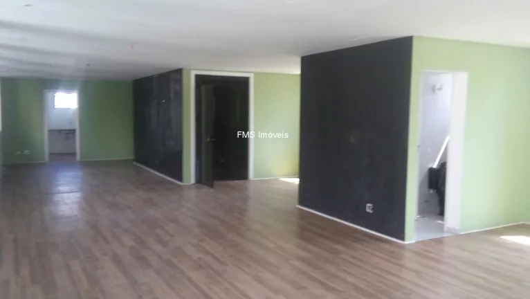 Imagem Conjunto comercial com 120m² para locação em Pinheiros.