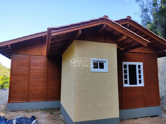 Imagem Sítio a VENDA, com casa a beira de riacho, em Nova Trento Distância da cidade de 13Km, de fácil acesso. De área com 5.000m² com escritura,