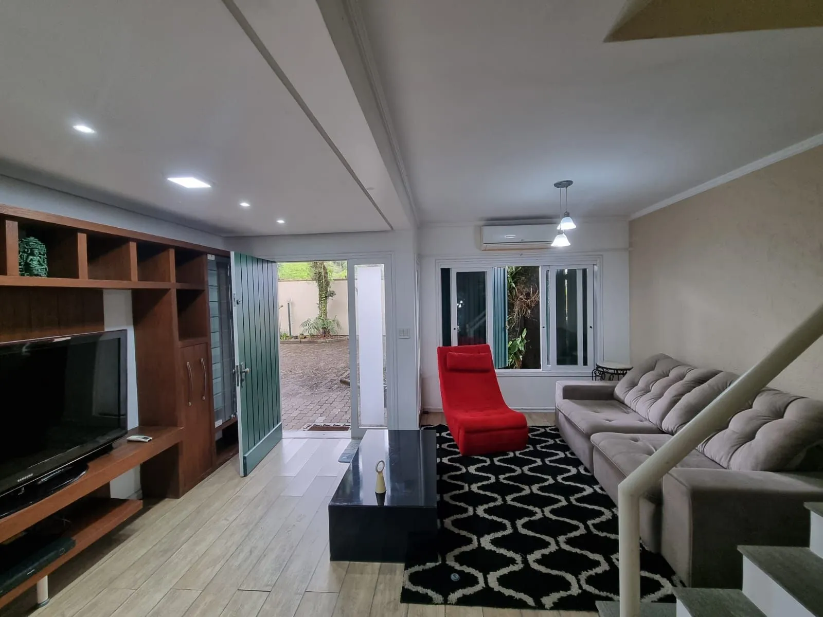 Imagem Casa em Condomínio 3 Suítes / Bairro Ipanema