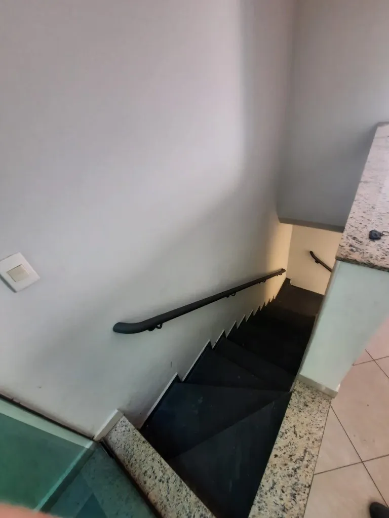 Imagem Sobrado à venda em Santo André-SP, no Jardim Las Vegas: 3 quartos, 1 suíte, 3 banheiros, 4 vagas de garagem!