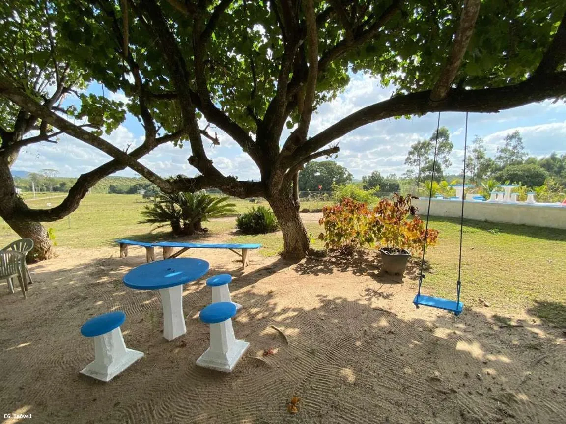 Imagem Sítio / Chácara para Venda em Saquarema, Bicuíba (Bacaxá), 4 dormitórios, 1 suíte, 2 banheiros, 4 vagas