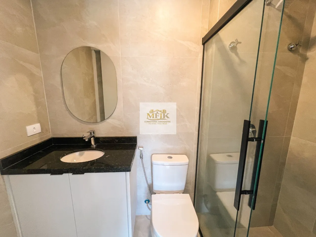 Imagem Residencial Laguna Imóvel Pronto Área total 220m² Área privativa 153m² 4 quartos sendo 1 suíte 2 banheiros social 2 vaga