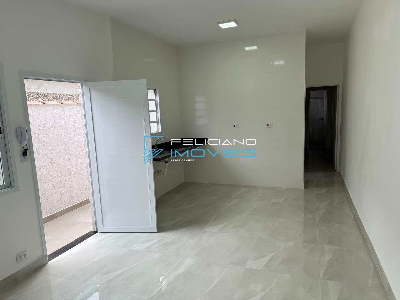 Imagem Casa com 2 quartos, Balneário Maracanã, Praia Grande - R$ 550 mil, Cod: 7152