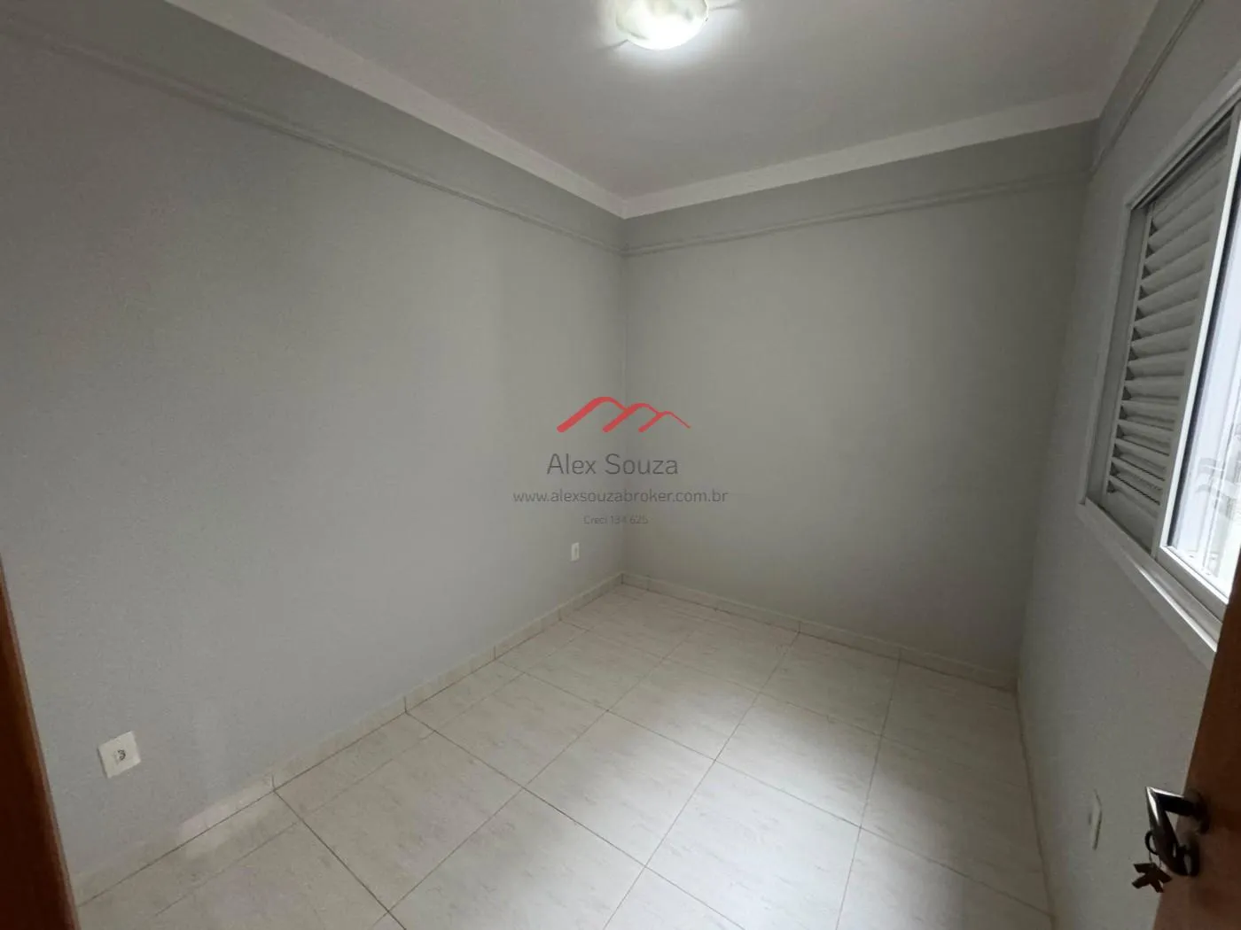 Imagem Casa para Venda em Indaiatuba, Jardim Paulista I, 3 dormitórios, 1 suíte, 2 banheiros, 2 vagas