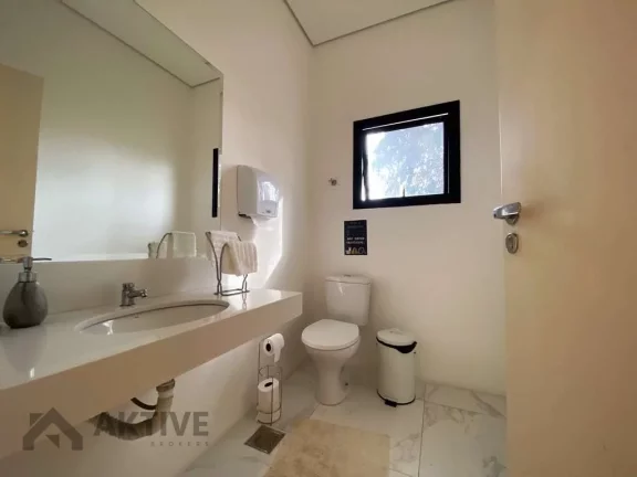 Imagem Prédio Comercial em Granja Viana - Cotia, SP