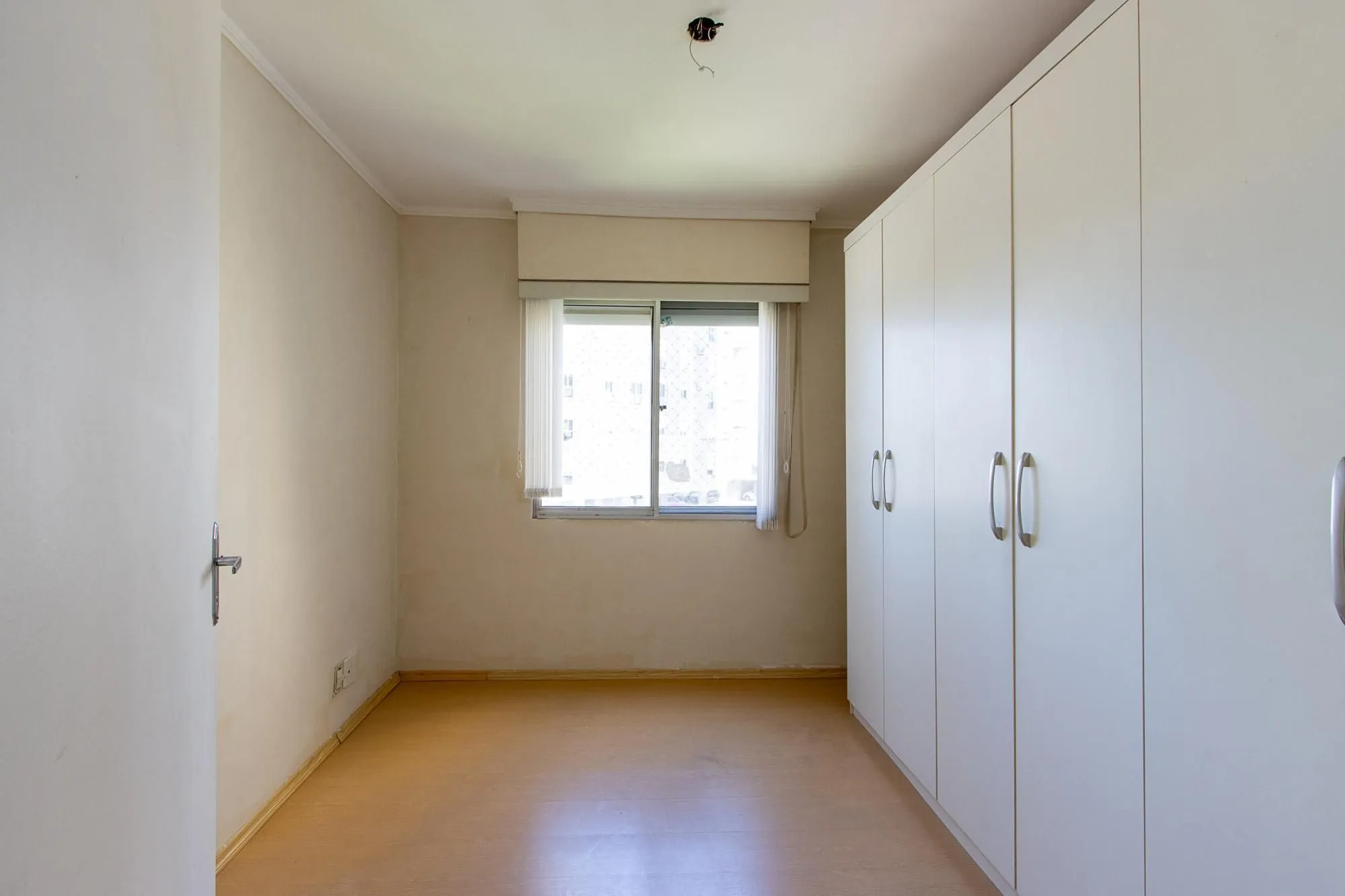 Imagem Excelente Apartamento 2 Dormitórios na Av. Wenceslau Escobar