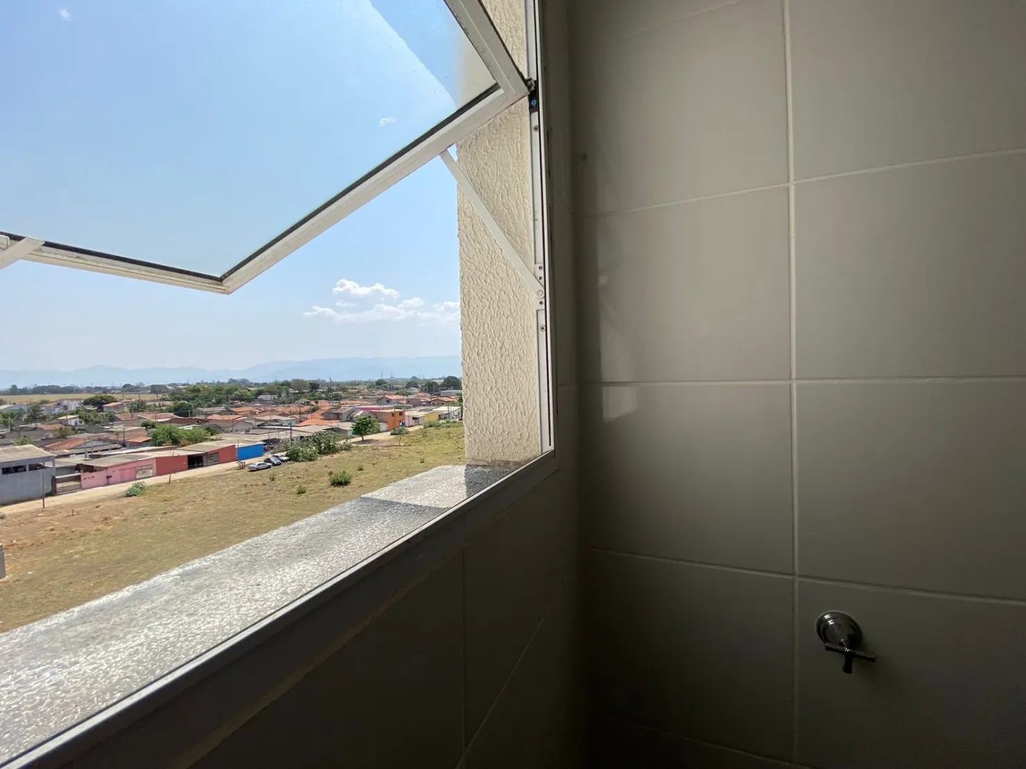 Imagem Apartamento à venda 2 dormitórios com sacada e vista privilegiada para a Serra, Feital, Pindamonhangaba, SP