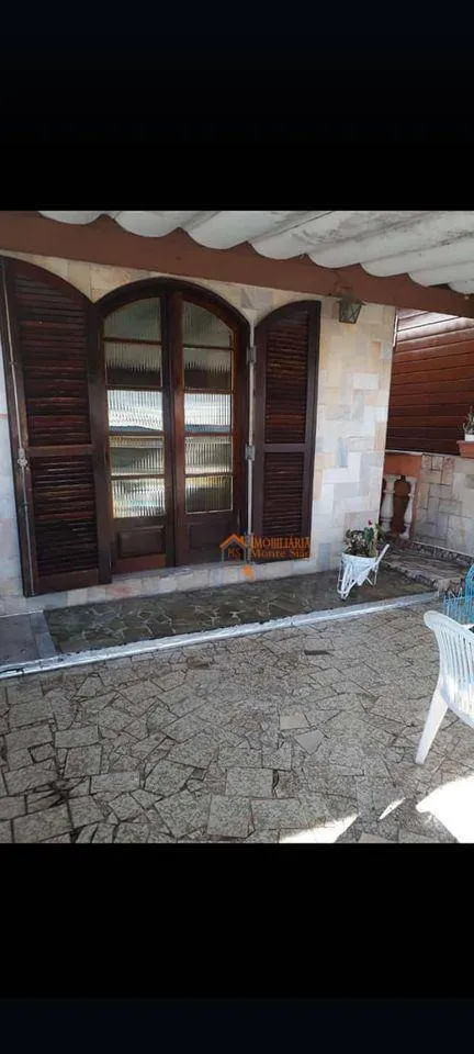Imagem Sobrado com 3 dormitórios à venda, 2000 m² por R$ 692.000,00 - Jardim Pinhal - Guarulhos/SP