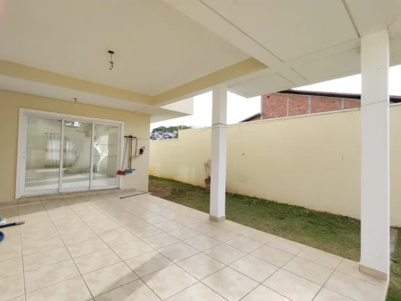 Imagem Residência Impecável no Jardim Panorama: 3 Quartos, 2 Suítes, 3 Salas, 4 Banheiros, 4 Vagas de Garagem, 316,64m² - Vinhedo-SP