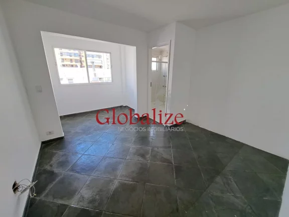 Imagem Cobertura à venda com 422m², 3 suítes, dependência, 3 vagas por R$1.200.000,00 na Ponta da Praia em Santos