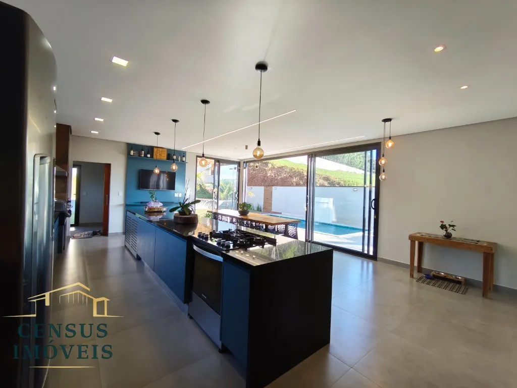 Foto do imóvel: Venda de Casa em Condomínio de Alto Padrão em Vinhedo-SP - 3 Quartos, 3 Suítes, 2 Salas, 4 Banheiros, 6 Vagas, 272m². em Condomínio Villa D'Oro