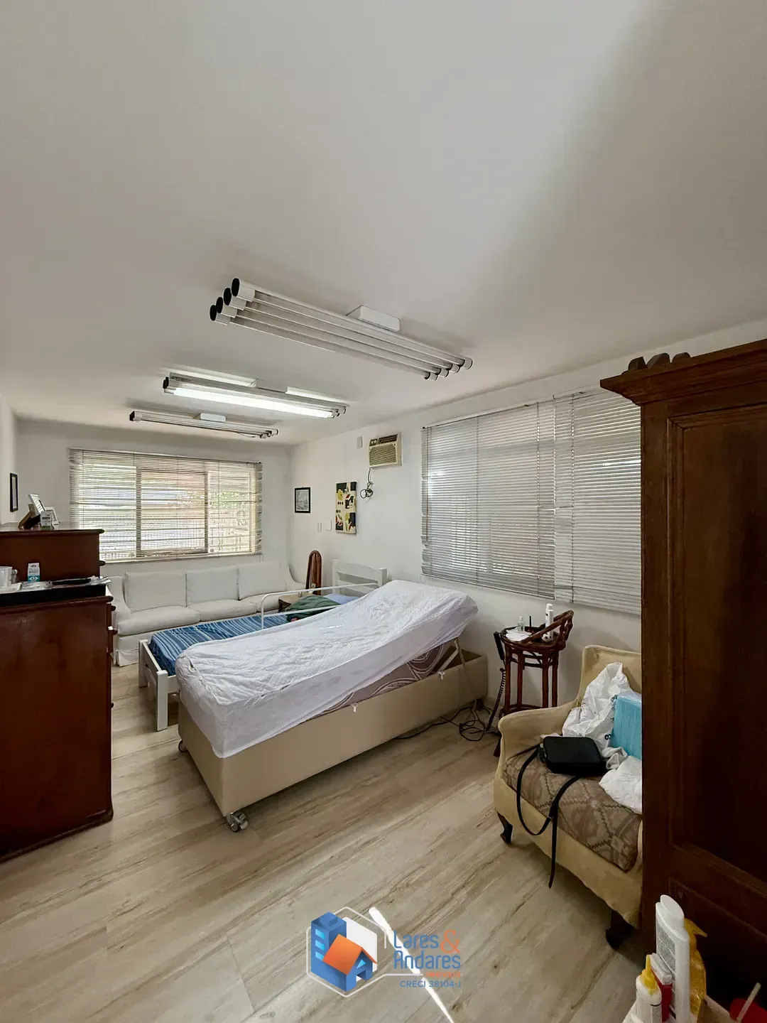 Imagem Sobrado para venda em Santo Amaro com 3 quartos, sendo 1 suíte, 165m²