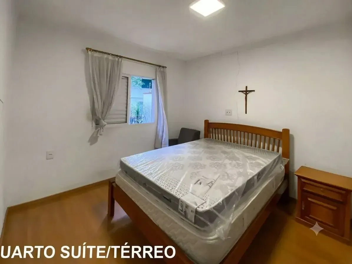 Imagem Casa de Vila com 4 Quartos à Venda, 220 metros em Vila Yara - Osasco