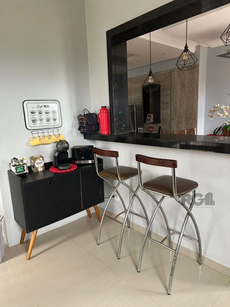 Imagem Apartamento cobertura 3 dormitórios, 1 suíte, vaga de garagem, Bairro Vila Cachoeirinha