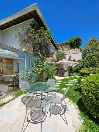 Foto do imóvel Casa à venda, na Cidade Jardim com 2 quartos, 2 salas, 5 banheiros, 4 vagas.