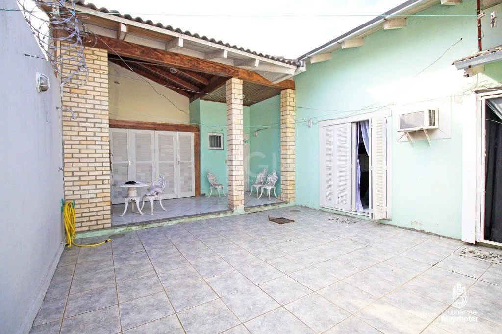 Imagem Casa para Venda - 130m², 3 dormitórios, sendo 1 suites, 4 vagas - Sarandi