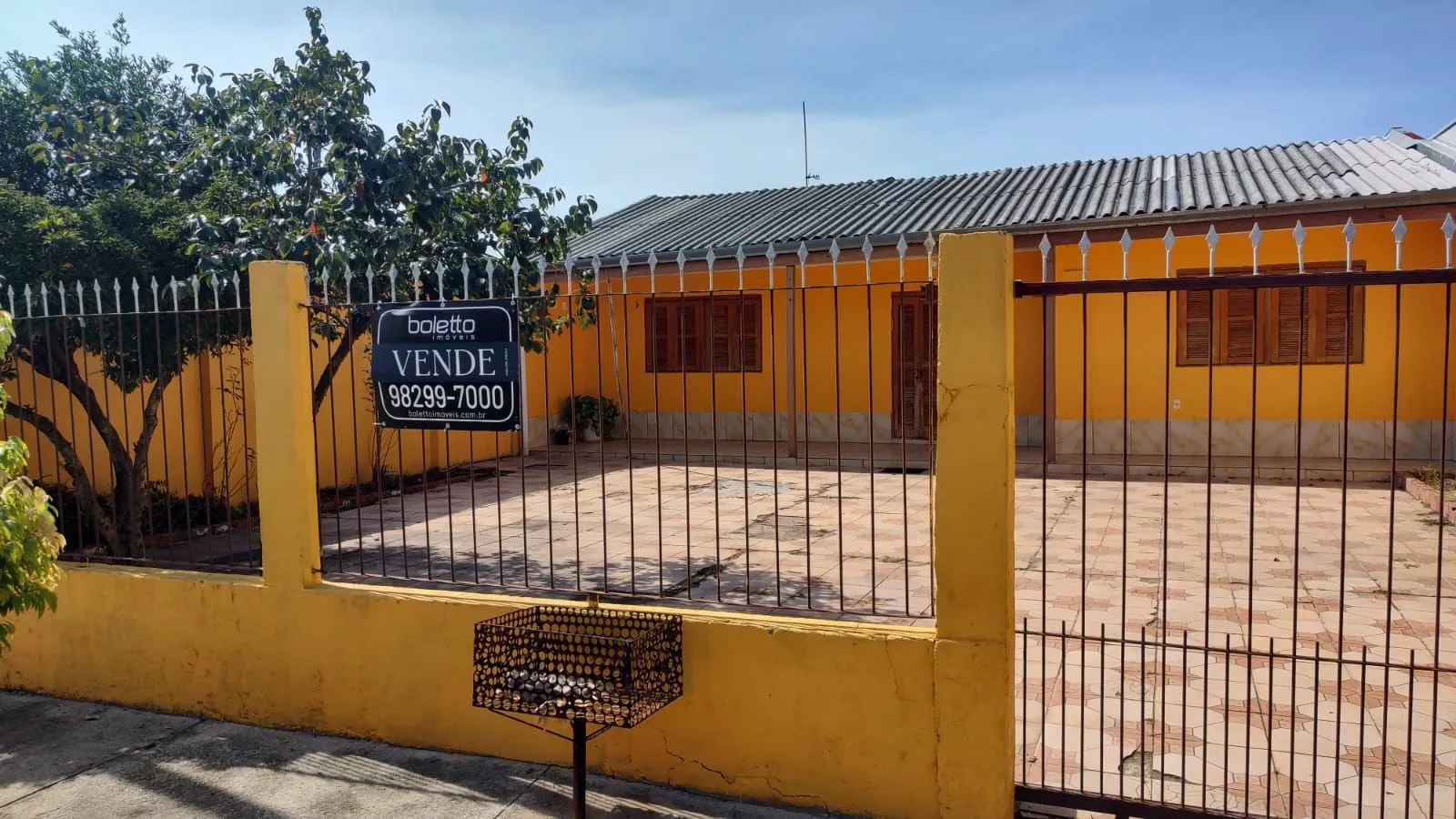 Imagem Vende casa com 84m² , 2 dormitórios, terreno com 300m²
