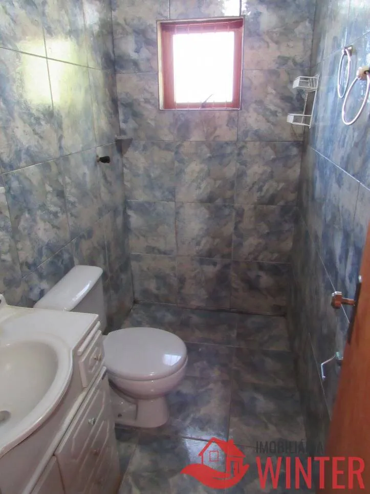 Imagem Casa de madeira com 2 dormitórios no bairro Picão